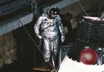 Immagine di Astronauta Virgil Grissom United States USA, 1960, secondo 7 filmato di repertorio 65675023294