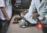 Image chimpanzé pour vaisseaux spatiaux testing United States USA, 1960, de la seconde 35 séquences d'archives historiques vidéo 65675023323