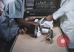 Image chimpanzé pour vaisseaux spatiaux testing United States USA, 1960, de la seconde 49 séquences d'archives historiques vidéo 65675023323