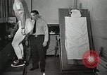 Immagine di Il battito cardiaco il test Ohio United States USA, 1959, secondo 12 filmato di repertorio 65675023392