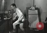 Immagine di Astronauta subisce il test Ohio United States USA, 1959, secondo 15 filmato di repertorio 65675023393