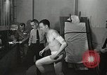 Immagine di Astronauta subisce il test Ohio United States USA, 1959, secondo 22 filmato di repertorio 65675023393