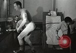 Immagine di Astronauta subisce il test Ohio United States USA, 1959, secondo 42 filmato di repertorio 65675023393