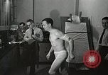 Immagine di Astronauta subisce il test Ohio United States USA, 1959, secondo 47 filmato di repertorio 65675023393