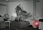 Immagine di Il capitano Harold W Christian Ohio United States USA, 1959, secondo 35 filmato di repertorio 65675023394