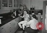 Immagine di Astronauta Hal Crandall Ohio United States USA, 1959, secondo 17 filmato di repertorio 65675023397