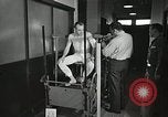 Immagine di Astronauta Hal Crandall Ohio United States USA, 1959, secondo 44 filmato di repertorio 65675023398