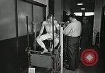 Immagine di Astronauta Hal Crandall Ohio United States USA, 1959, secondo 47 filmato di repertorio 65675023398