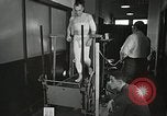 Immagine di Astronauta Hal Crandall Ohio United States USA, 1959, secondo 59 filmato di repertorio 65675023398
