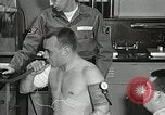 Immagine di Astronauta Hal Crandall Ohio United States USA, 1959, secondo 21 filmato di repertorio 65675023402