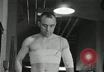 Immagine di Astronauta Hal Crandall Ohio United States USA, 1959, secondo 11 filmato di repertorio 65675023403