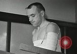 Immagine di Astronauta Hal Crandall Ohio United States USA, 1959, secondo 49 filmato di repertorio 65675023403