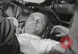 Immagine di Astronauta John Glenn Ohio United States USA, 1959, secondo 15 filmato di repertorio 65675023408