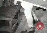 Immagine di Astronauta Hal Crandall essendo testato fitness Ohio United States USA, 1959, secondo 1 filmato di repertorio 65675023413