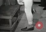 Immagine di Astronauta Hal Crandall essendo testato fitness Ohio United States USA, 1959, secondo 13 filmato di repertorio 65675023413