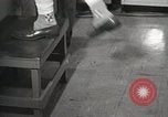 Immagine di Astronauta Hal Crandall essendo testato fitness Ohio United States USA, 1959, secondo 19 filmato di repertorio 65675023413