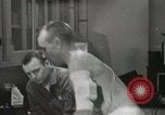 Immagine di Astronauta Hal Crandall essendo testato fitness Ohio United States USA, 1959, secondo 34 filmato di repertorio 65675023413