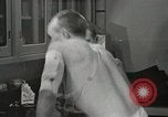 Immagine di Astronauta Hal Crandall essendo testato fitness Ohio United States USA, 1959, secondo 40 filmato di repertorio 65675023413