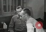 Immagine di Astronauta Hal Crandall essendo testato fitness Ohio United States USA, 1959, secondo 51 filmato di repertorio 65675023413