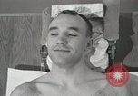 Immagine di Astronauta Hal Crandall essendo testato fitness Ohio United States USA, 1959, secondo 52 filmato di repertorio 65675023413