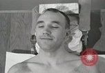 Immagine di Astronauta Hal Crandall essendo testato fitness Ohio United States USA, 1959, secondo 53 filmato di repertorio 65675023413