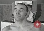 Immagine di Astronauta Hal Crandall essendo testato fitness Ohio United States USA, 1959, secondo 61 filmato di repertorio 65675023413