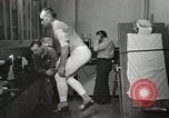 Immagine di Test della NASA Hal Crandall per fitness Ohio United States USA, 1959, secondo 12 filmato di repertorio 65675023415