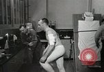 Immagine di Test della NASA Hal Crandall per fitness Ohio United States USA, 1959, secondo 26 filmato di repertorio 65675023415