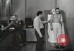 Immagine di Test della NASA Hal Crandall per fitness Ohio United States USA, 1959, secondo 39 filmato di repertorio 65675023415