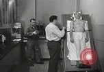 Immagine di Test della NASA Hal Crandall per fitness Ohio United States USA, 1959, secondo 52 filmato di repertorio 65675023415