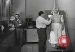 Immagine di Test della NASA Hal Crandall per fitness Ohio United States USA, 1959, secondo 54 filmato di repertorio 65675023415