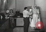 Immagine di Test della NASA Hal Crandall per fitness Ohio United States USA, 1959, secondo 57 filmato di repertorio 65675023415