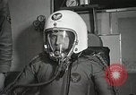 Immagine di Astronauta di mercurio Ohio United States USA, 1959, secondo 14 filmato di repertorio 65675023431
