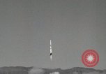 Standbild Redstone Rakete beschossen White Sands White Sands Missile Range, New Mexico United State USA, 1960, aus Sekunde 14 historischem Filmmaterial Videoclip 65675023461