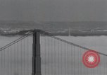 Immagine di Golden Gate Bridge costruzione San Francisco California USA, 1937, secondo 24 filmato di repertorio 65675023499