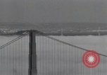 Immagine di Golden Gate Bridge costruzione San Francisco California USA, 1937, secondo 25 filmato di repertorio 65675023499