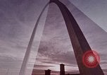 Image Gateway Arch Saint Louis Missouri USA, 1970, de la seconde 46 séquences d'archives historiques vidéo 65675023506
