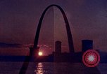 Image Gateway Arch Saint Louis Missouri USA, 1970, de la seconde 56 séquences d'archives historiques vidéo 65675023506