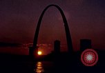 Image Gateway Arch Saint Louis Missouri USA, 1970, de la seconde 57 séquences d'archives historiques vidéo 65675023506