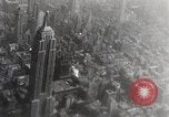 Standbild Empire State Building views New York City USA, 1970, aus Sekunde 19 historischem Filmmaterial Videoclip 65675023508
