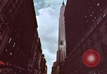 Standbild Empire State Building views New York City USA, 1970, aus Sekunde 32 historischem Filmmaterial Videoclip 65675023508