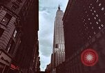 Standbild Empire State Building views New York City USA, 1970, aus Sekunde 33 historischem Filmmaterial Videoclip 65675023508