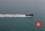 Immagine di Le navi in Cam Ranh Bay durante la Guerra del Vietnam Cam Ranh Bay Vietnam, 1967, secondo 31 filmato di repertorio 65675023519