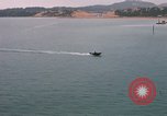 Immagine di Le navi in Cam Ranh Bay durante la Guerra del Vietnam Cam Ranh Bay Vietnam, 1967, secondo 36 filmato di repertorio 65675023519