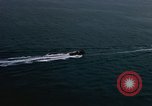 Immagine di Le navi in Cam Ranh Bay durante la Guerra del Vietnam Cam Ranh Bay Vietnam, 1967, secondo 45 filmato di repertorio 65675023519