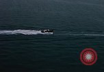 Immagine di Le navi in Cam Ranh Bay durante la Guerra del Vietnam Cam Ranh Bay Vietnam, 1967, secondo 47 filmato di repertorio 65675023519