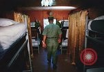 Immagine di Cam Ranh Bay Vietnam fortificazioni Cam Ranh Bay Vietnam, 1967, secondo 7 filmato di repertorio 65675023520