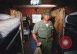 Immagine di Cam Ranh Bay Vietnam fortificazioni Cam Ranh Bay Vietnam, 1967, secondo 15 filmato di repertorio 65675023520