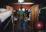 Immagine di Cam Ranh Bay Vietnam fortificazioni Cam Ranh Bay Vietnam, 1967, secondo 37 filmato di repertorio 65675023520