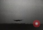 Immagine di Corazzata tedesca Tirpitz bombardato da RAF Tromso Norvegia, 1944, secondo 55 filmato di repertorio 65675023523